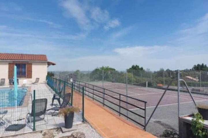 Ii Semi-detached cottage near the beach on the shores of Lake Saint Ferréol in Revel, Lauragais