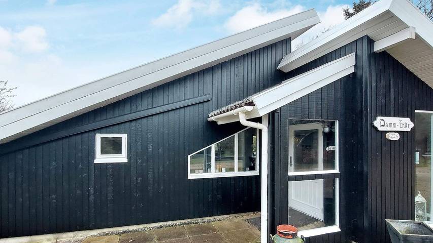 Ferieudlejning for 5 personer, husdyr tilladt i Bork Havn