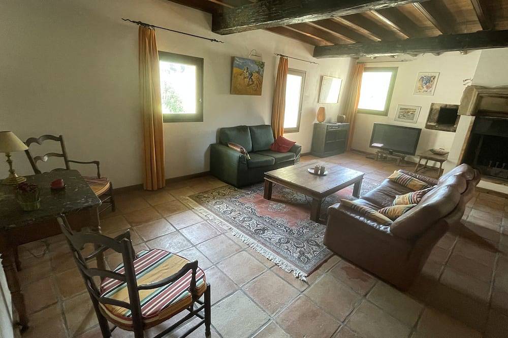 Renovated 15S farmhouse with swimming pool 10mx5m in full nature calm unique frame guaranteed in Céret, Mediterranean Coast (France)