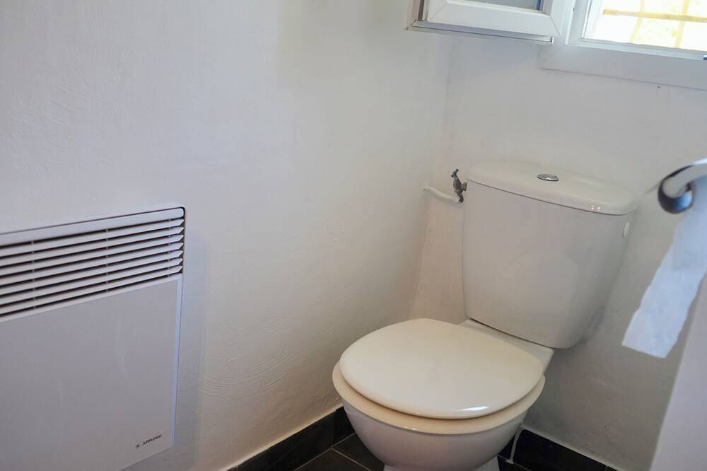 Ganze Wohnung, Lovely apartment with Ac in charming Le Thoronet in Le Thoronet, Draguignan Region