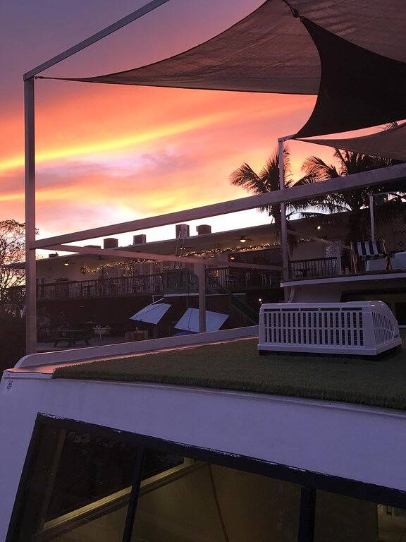 House Boat for 4 Guests in Islamorada, Florida Keys