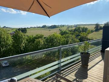 Gîte pour 4 personnes, avec terrasse et vue à Saint-Chamond