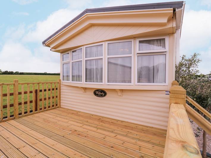 Caravan for 4 people, with garden, with pets in Essex