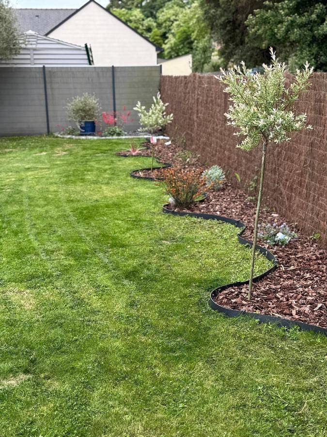 Location de vacances pour 7 personnes, avec jardin à Distré - 2