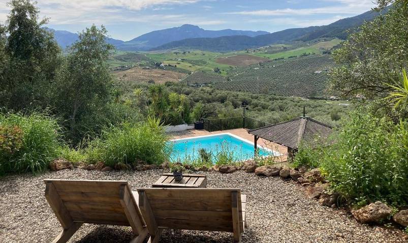 Chambre d’hôte pour 2 personnes, avec jardin ainsi que piscine et vue à Álora