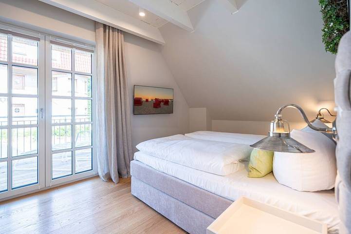 Ferienhaus für 9 Personen, mit Balkon und Whirlpool in Heringsdorf - 2