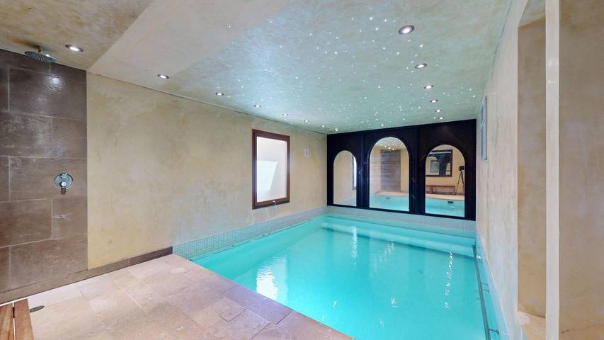 Ferienhaus für 10 Personen, mit Pool und Terrasse sowie Garten im Wallis