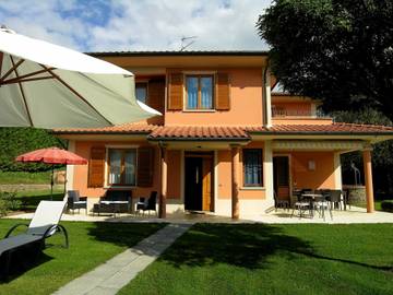 Cottage pour 8 personnes, avec balcon et piscine, animaux acceptés à Loro Ciuffenna