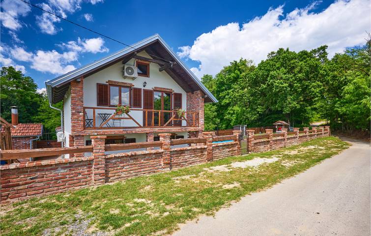 Ferienhaus für 4 Personen, mit Garten und Ausblick sowie Terrasse, mit Haustier - 1