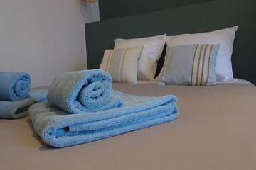 Chambre D’hôte pour 2 Personnes dans Région de Forcalquier, Provence, Photo 1