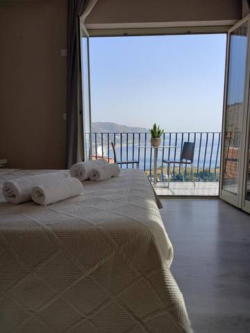 Chambre d’hôte pour 2 personnes, avec terrasse et vue à Taormina