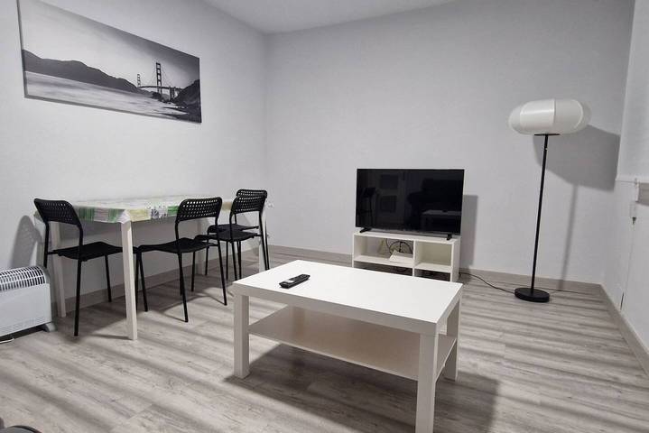 Apartamento entero, 1A114 Apartamento moderno de 3 habitaciones in Gijón, Costa Verde