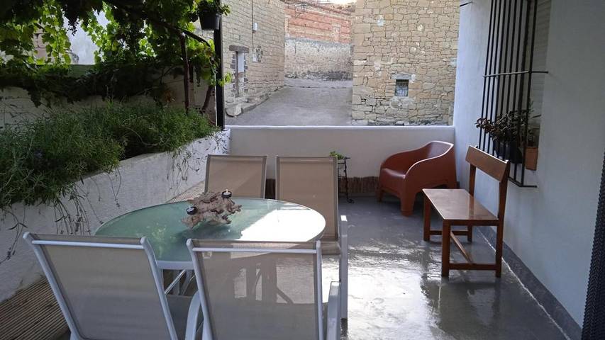 Casa de vacaciones para 6 personas, con jardín además de vistas y piscina, Se admiten mascotas en Tierra Estella - 4