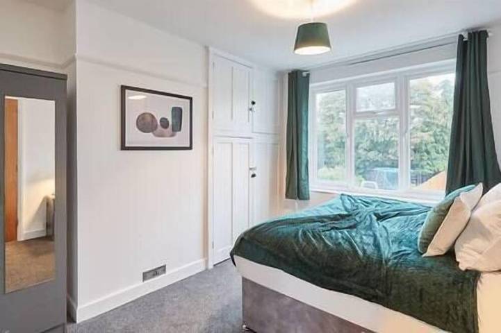 Elfleda Stay | Modern 5 bedroom house in Abbey Ward, Cambridge
