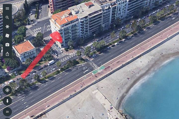 Gîte pour 5 personnes, avec balcon dans Plage Carras Nice