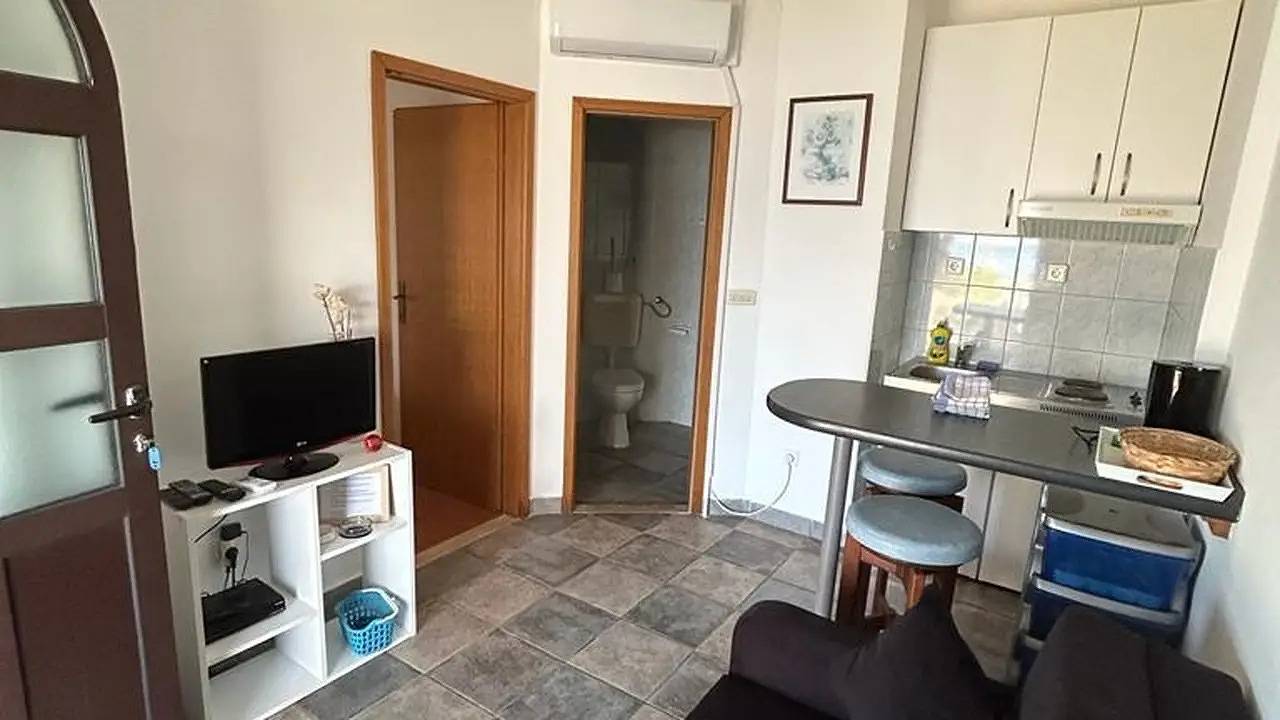 Ganze Ferienwohnung, Ferienwohnung für 2 Personen (20 m²) in Slatine in Slatine, Ciovo