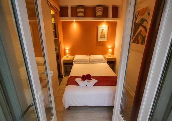 Chambre d’hôte pour 2 personnes, avec balcon et vue