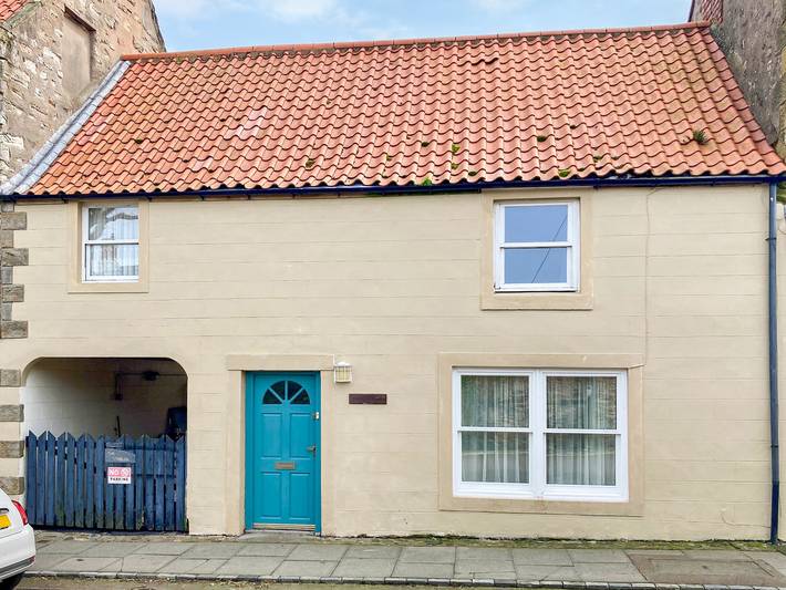 Cottage for 6 people, with Garden in Holy Island