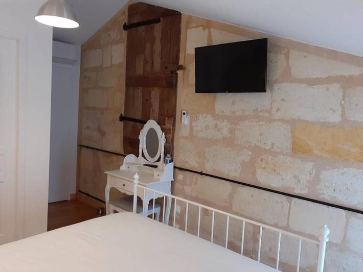 Gîte pour 2 personnes, avec jardin à Ambarès-et-Lagrave - 2