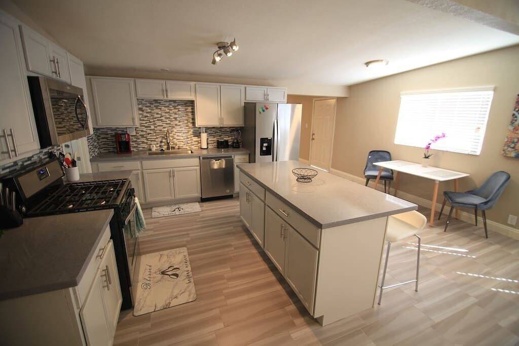 Retro Rad 1 Geschichte in der Nähe von Streifen und Conv. Center! in Winchester (NV), Nevada