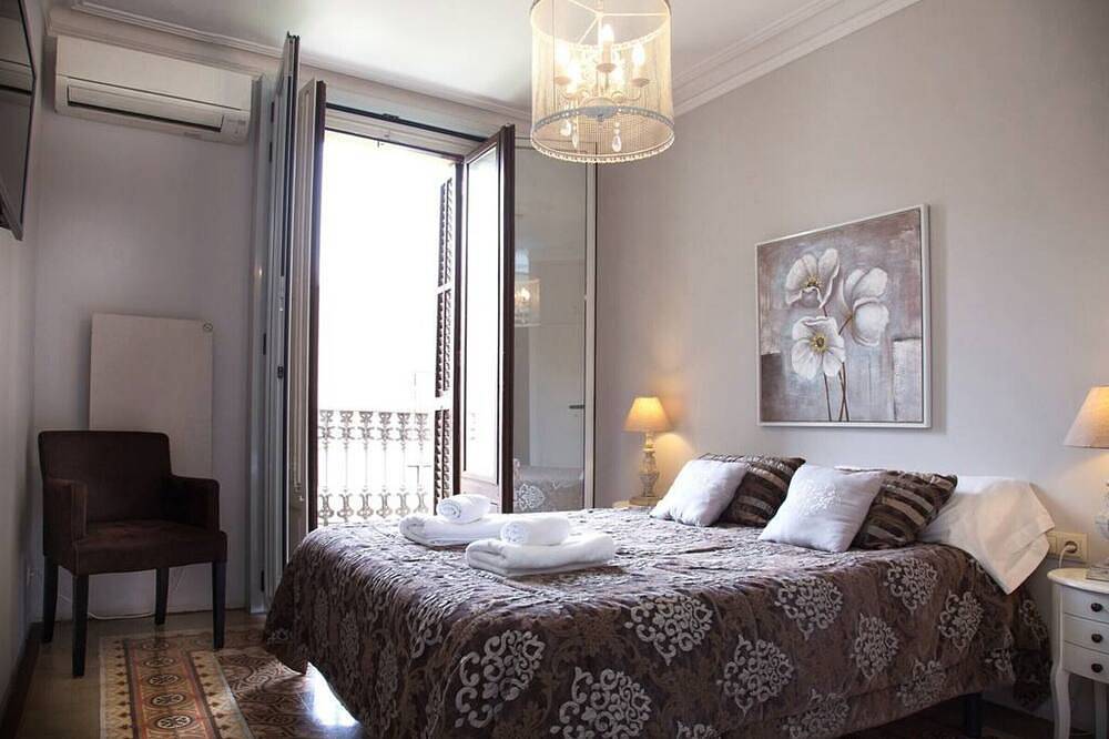 Appartamento vacanze a Barcelonès a partire da 260€ a notte