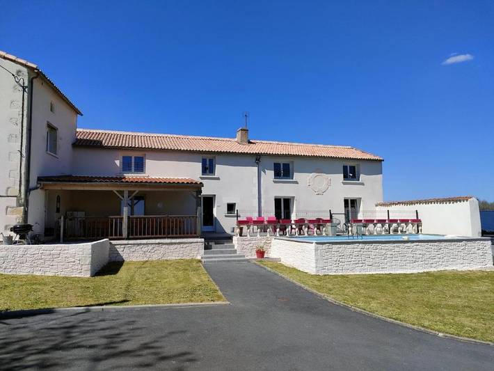 Maison de vacances pour 15 personnes, avec Terrasse ainsi que Jardin et Piscine