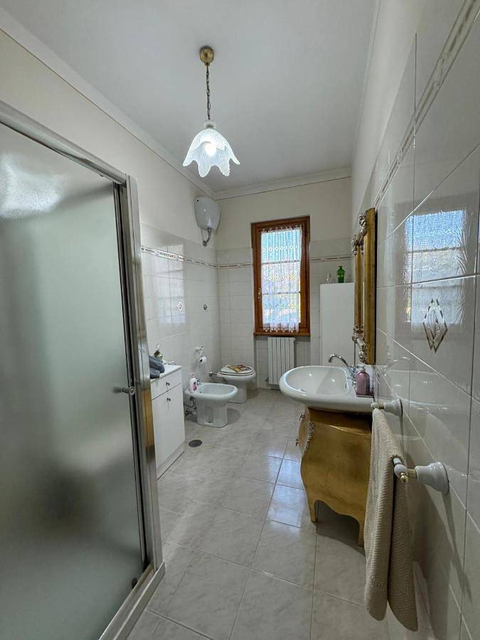 Deluxe Queen Room in Montevarchi, Valdarno