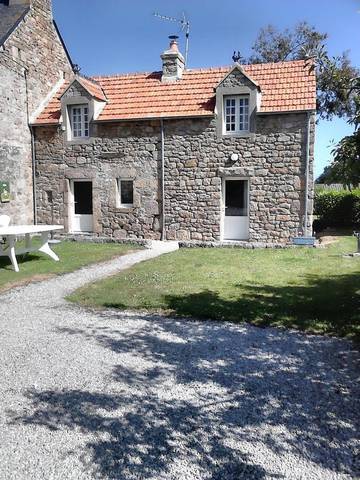 Gîte pour 4 personnes, avec jardin à Fermanville