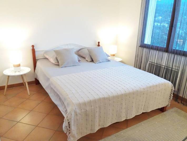 Gîte pour 12 personnes, avec piscine ainsi que jardin et vue à Gardanne - 4