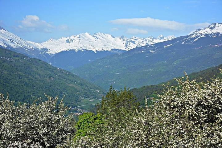 Chambre d’hôte pour 2 personnes, avec Terrasse ainsi que Jardin et Vue en Savoie - 3