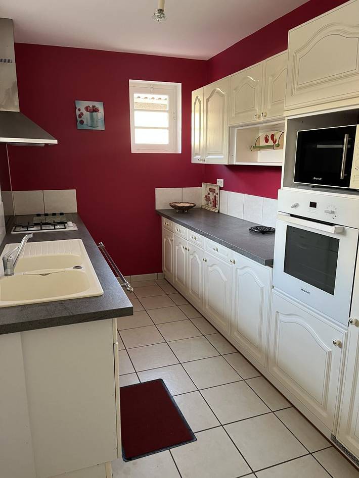 Gîte pour 8 personnes, avec jardin à Larée - 2