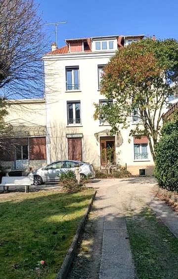 Gîte pour 3 personnes, avec vue et jardin à Le Raincy