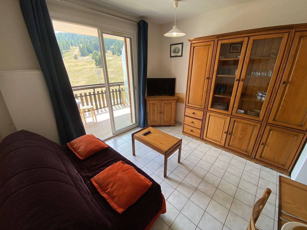 Apartamento entero, Apartamento de 2 Habitaciones al Pie de las Pistas, Cocina Equipada, Balcón, 4 Pers. in Saint-Étienne-en-Dévoluy, Dévoluy (comuna)