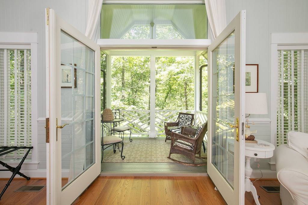 2 Schlafzimmer, 1. 5 Bäder, bietet Platz für bis zu 4 Personen in Albemarle County