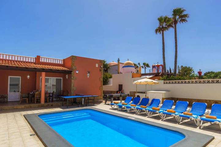 Attico per 8 persone, con giardino, adatto a famiglie con bambini in Fuerteventura