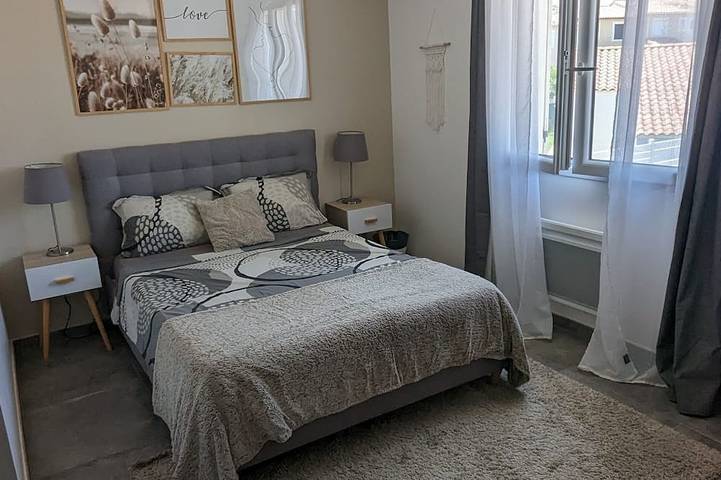 Location de vacances pour 8 personnes, avec jardin à Beauvoisin - 2