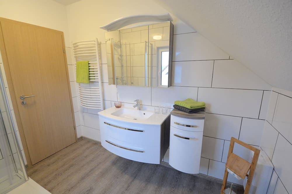 Ganze Wohnung, Ferienwohnung im romantischen Landhausstil - Wasser-Natur-Kultur-Erholung- in Zehdenick, Ruppiner Seenland