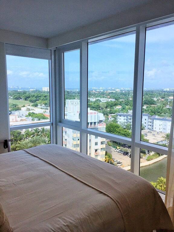 Loft for 4 people, with balcony and sauna as well as hot tub and pool, with pets in Miami Beach