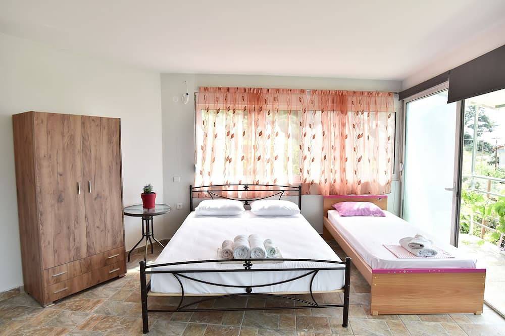Entire apartment, Nature Lovers-Golden Beach-Triple room with View & Balcony in Chrysi Ammoudia, Thassos