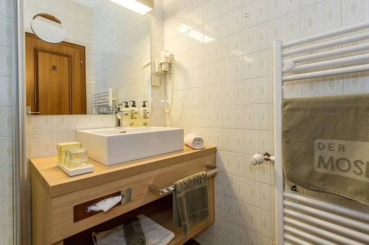 Ferienhaus für 2 Personen, mit Pool und Sauna sowie Garten in Seeboden - 4