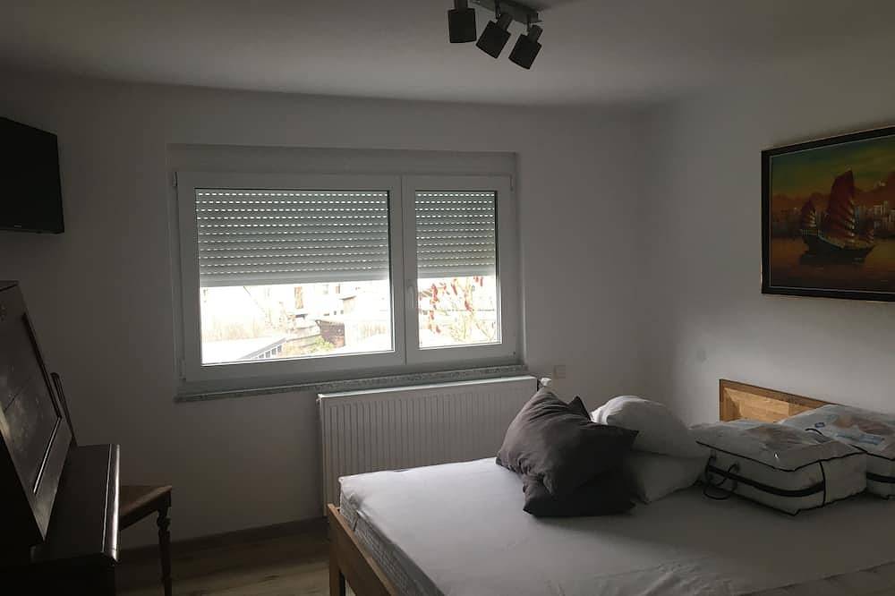 Ganze Wohnung, Schöne Ferienwohnung am Fuße des Fichtelgebirges in Kirchenlamitz, Landkreis Wunsiedel im Fichtelgebirge