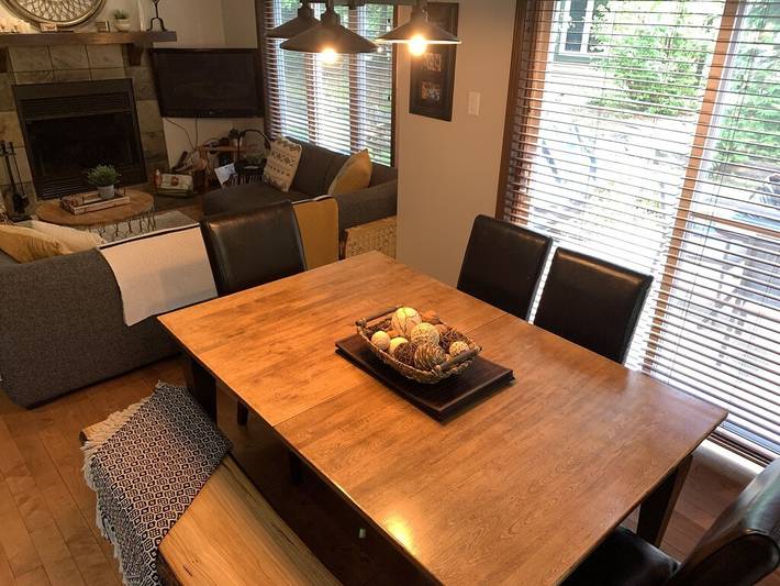 Vacation rental for 8 people, with terrace and pool as well as garden in Mont-Tremblant