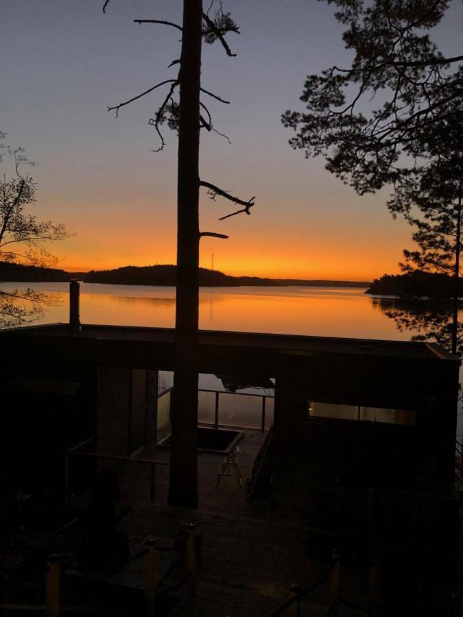 Villa för 5 Personer, med Terass samt Pool och Bastu och Utsikt i Nådendal