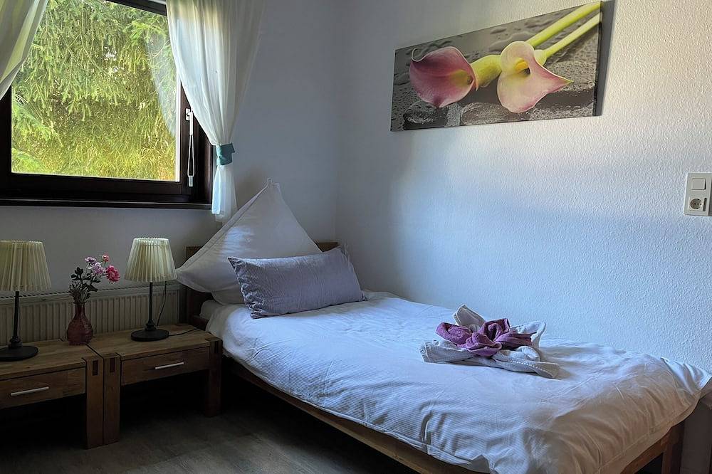 Komfortables 4* Ferienhaus,überdachte Terrasse,Garten,Wlan, inkl. Nebenkosten in Ferienpark Himmelberg, Thalfang