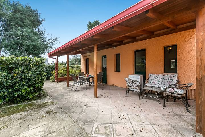 Agriturismo per 3 persone, con Terrazza e Piscina per bambini in Provincia di Lecce
