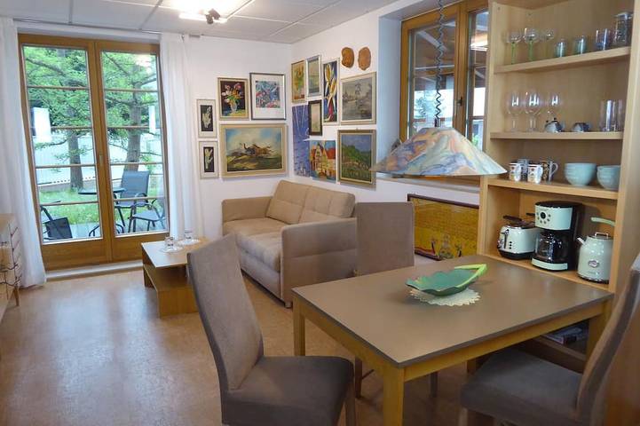 Ferienwohnung für 3 Personen, mit Terrasse und Garten in Eichenbühl