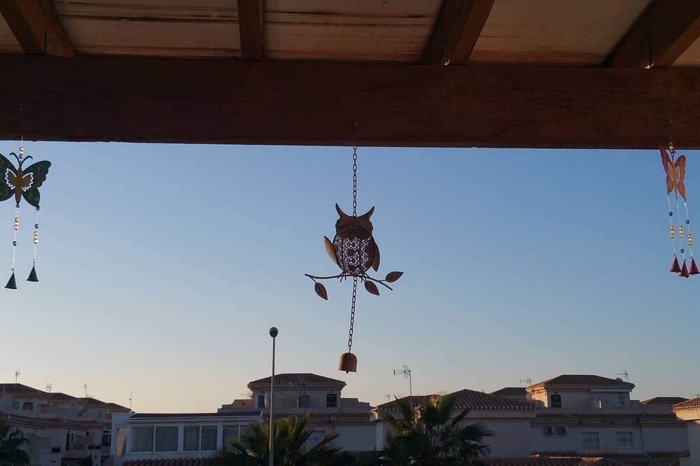 Entire apartment, 2 bed apt in Playa Flamenca, 400 mtrs to the beach, central location. in Playa Flamenca, Orihuela