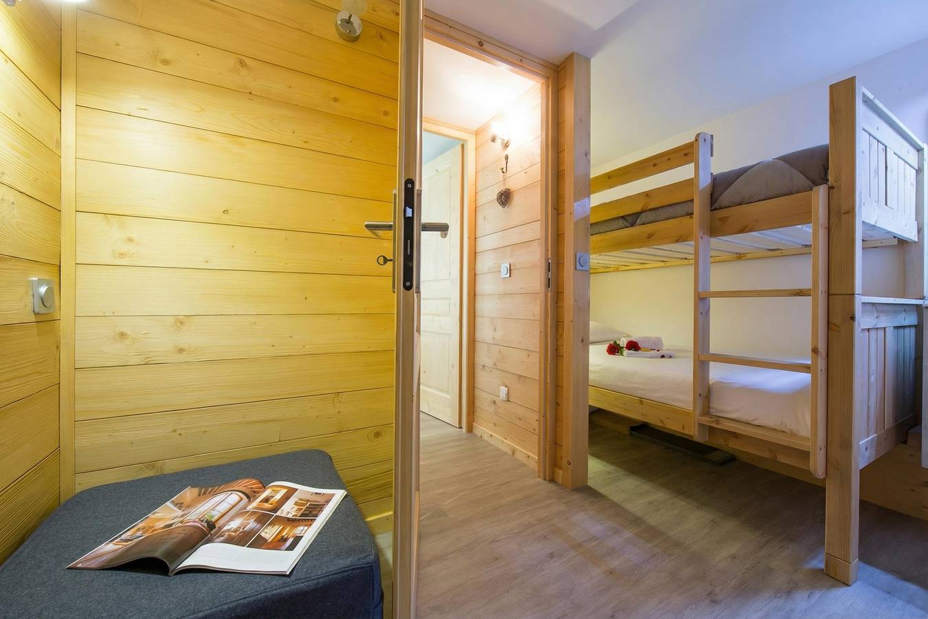 Appartement entier, Grand Roc C308 280m from Slopes, Parking & Wifi in Argentière, Chamonix-Mont-Blanc