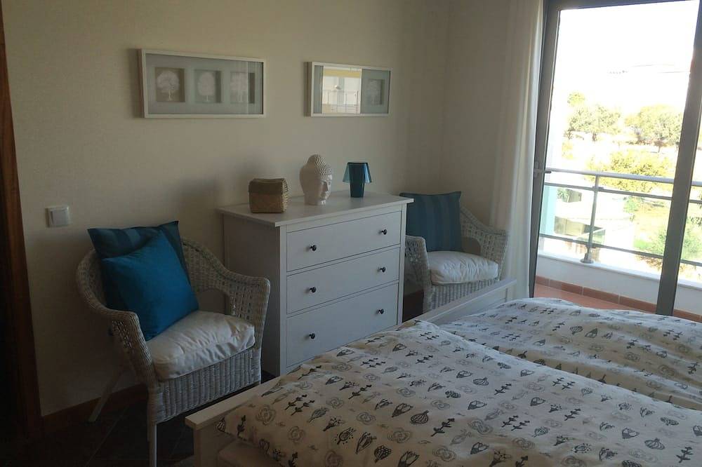 Ganze Wohnung, Grosse, helle und moderne Wohnung mit Teilsicht aufs Meer und Lagune/inkl. Wifi in Cabanas de Tavira, Praia das Cabanas