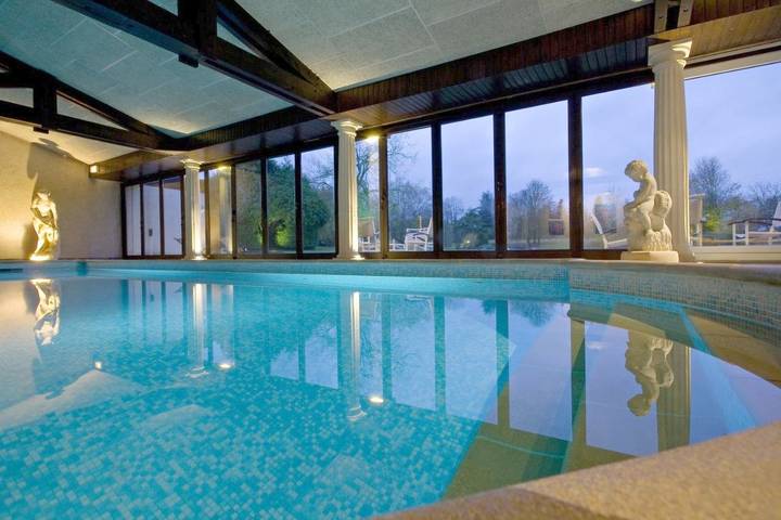 Hôtel pour 2 personnes, avec Balcon et Terrasse ainsi que Jardin et Piscine à Saintes